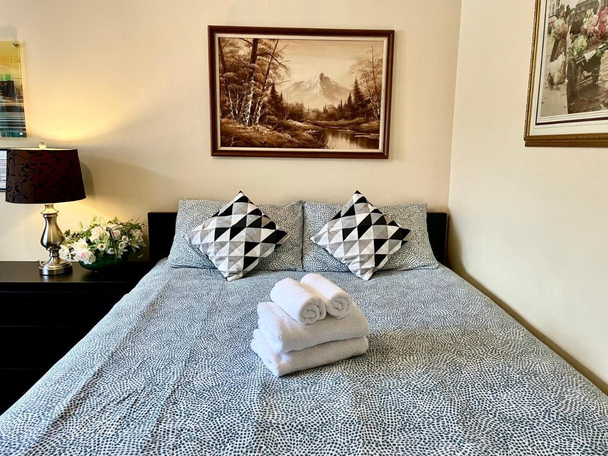 تورونتو Perfect Home-Private Washrooms,Free Parking,High Speed Net المظهر الخارجي الصورة
