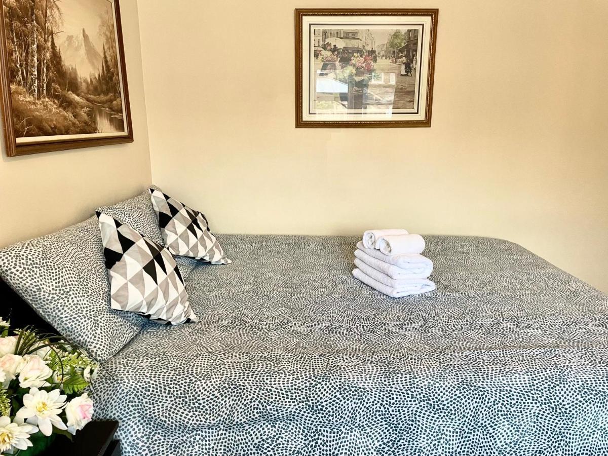 تورونتو Perfect Home-Private Washrooms,Free Parking,High Speed Net المظهر الخارجي الصورة