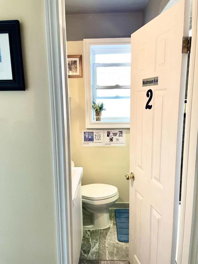 تورونتو Perfect Home-Private Washrooms,Free Parking,High Speed Net المظهر الخارجي الصورة