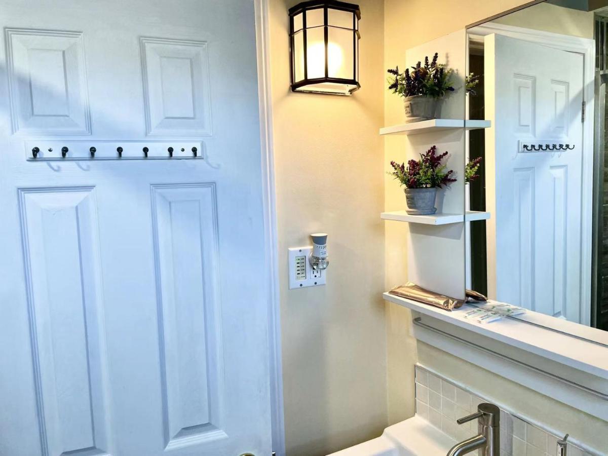 تورونتو Perfect Home-Private Washrooms,Free Parking,High Speed Net المظهر الخارجي الصورة