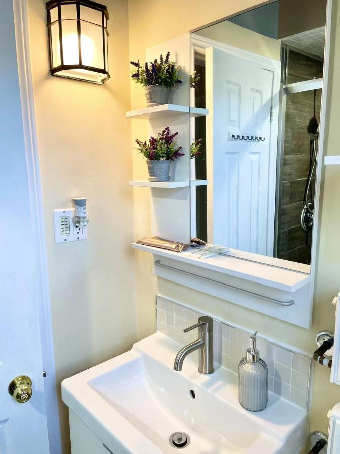 تورونتو Perfect Home-Private Washrooms,Free Parking,High Speed Net المظهر الخارجي الصورة