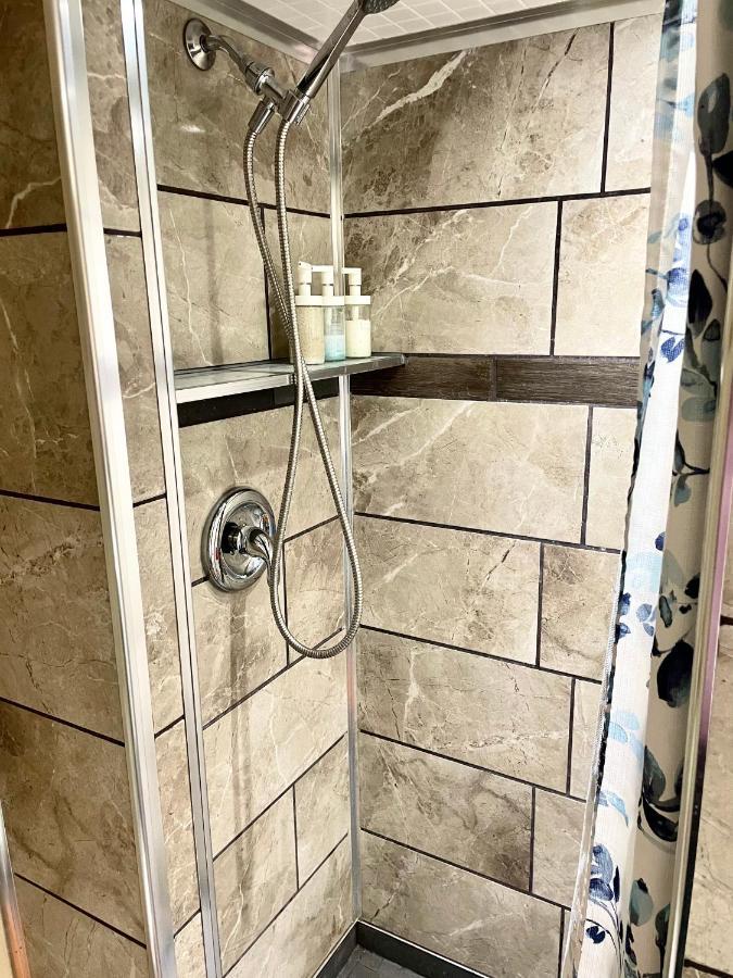 تورونتو Perfect Home-Private Washrooms,Free Parking,High Speed Net المظهر الخارجي الصورة