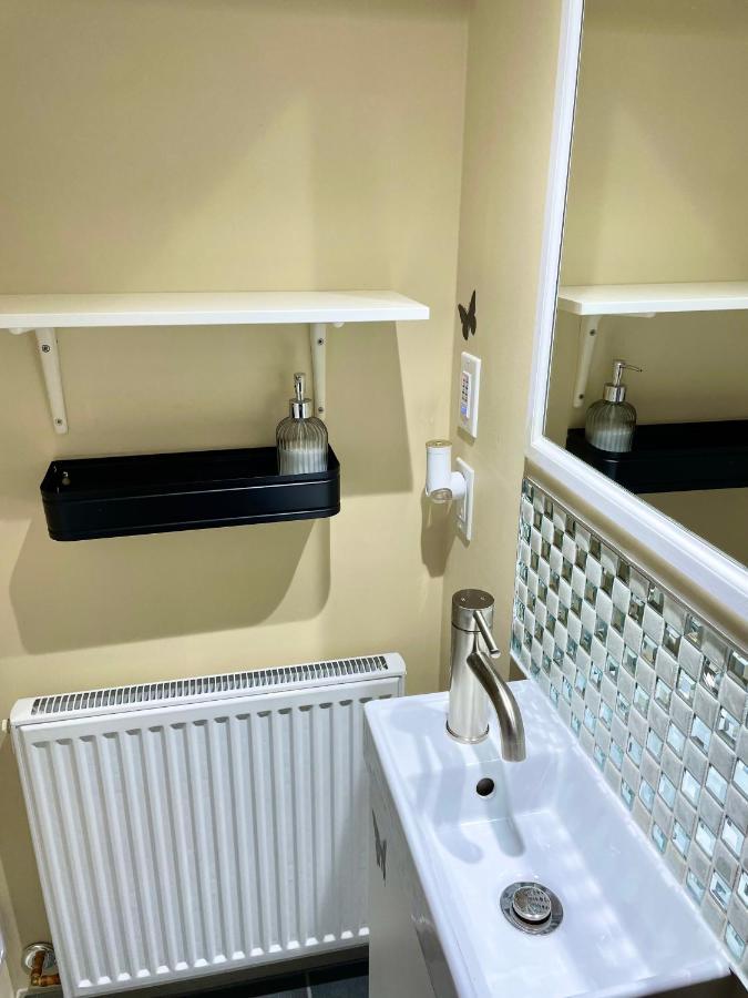 تورونتو Perfect Home-Private Washrooms,Free Parking,High Speed Net المظهر الخارجي الصورة