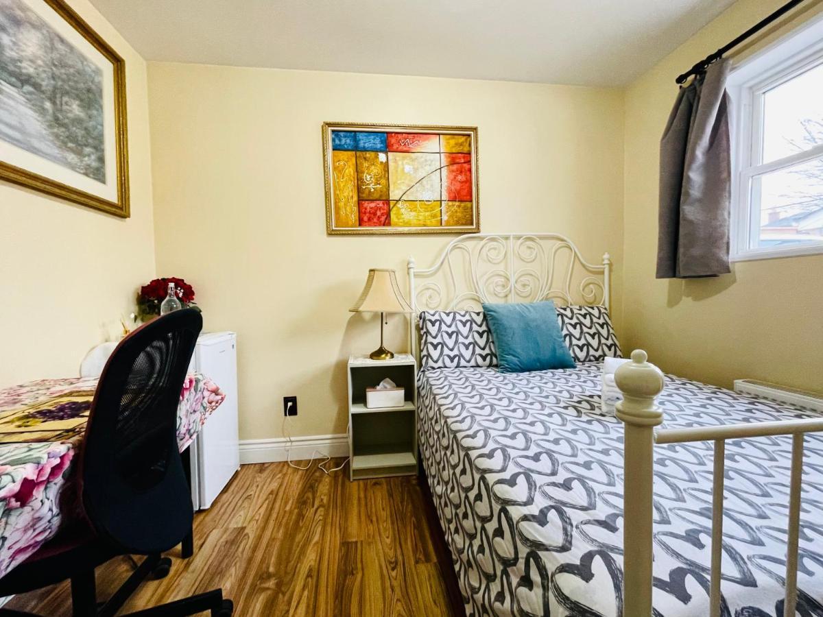 تورونتو Perfect Home-Private Washrooms,Free Parking,High Speed Net المظهر الخارجي الصورة