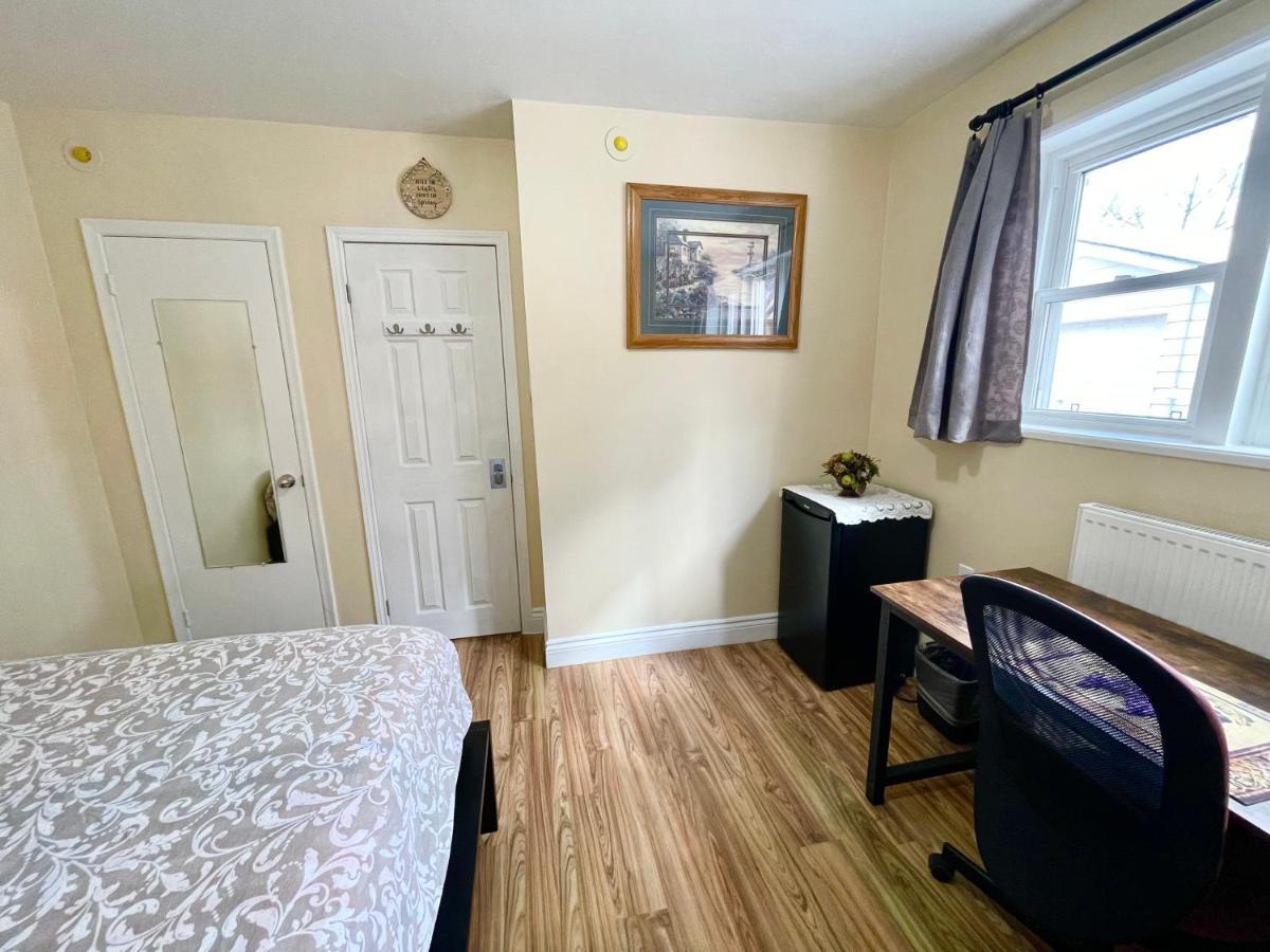 تورونتو Perfect Home-Private Washrooms,Free Parking,High Speed Net المظهر الخارجي الصورة
