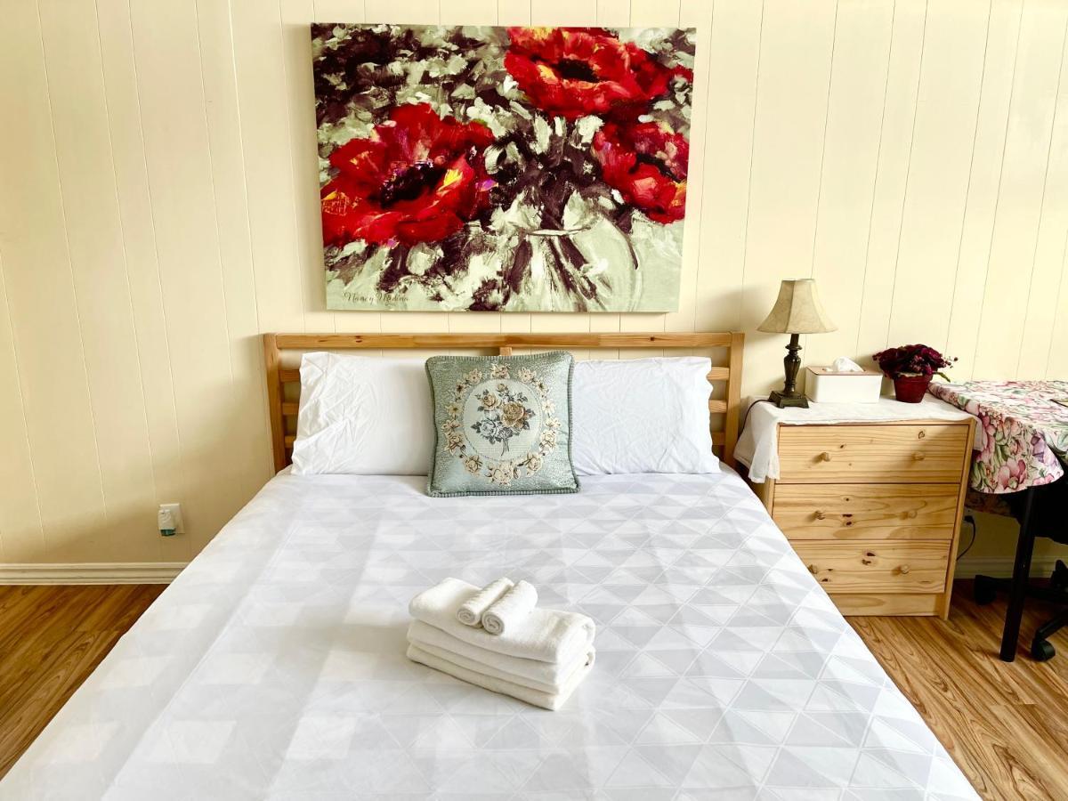 تورونتو Perfect Home-Private Washrooms,Free Parking,High Speed Net المظهر الخارجي الصورة